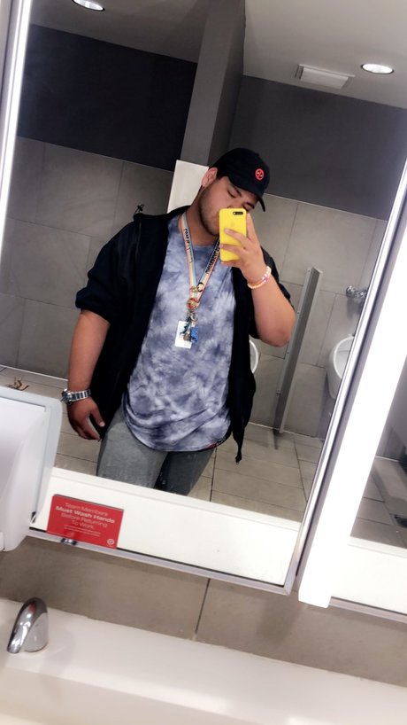 Nacktes geleaktes OnlyFans-Foto von Joe