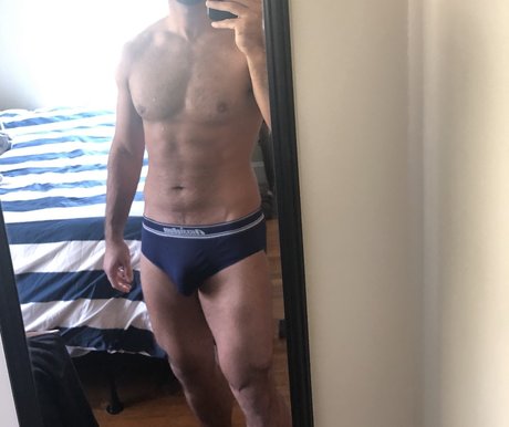 Nacktes geleaktes OnlyFans-Foto von P