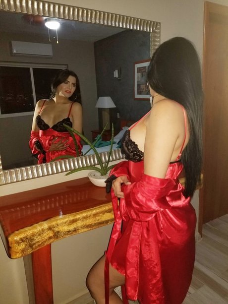 Nacktes geleaktes OnlyFans-Foto von Rossina Silva