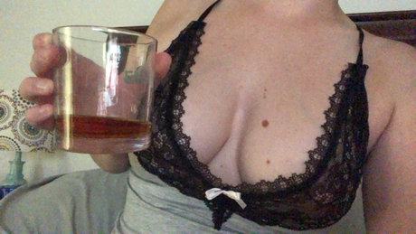 Nacktes geleaktes OnlyFans-Foto von Rosehotwife