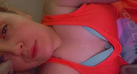 Nacktes geleaktes OnlyFans-Foto von Cat