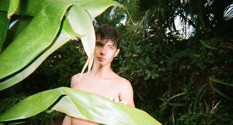 Nacktes geleaktes OnlyFans-Foto von Sam Ledger