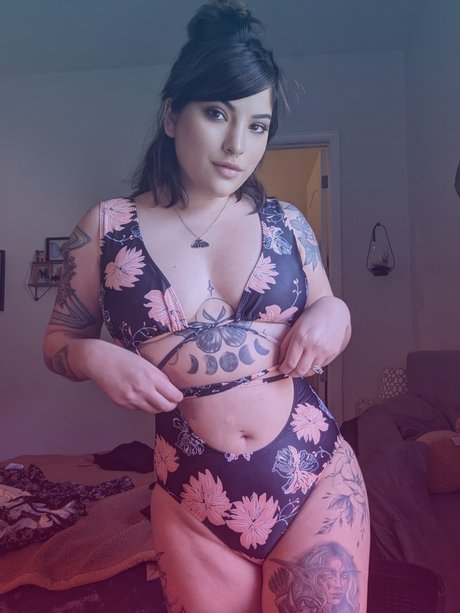 Nacktes geleaktes OnlyFans-Foto von Salem Equinox