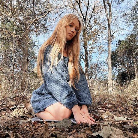 Nacktes geleaktes OnlyFans-Foto von Sadie Blair