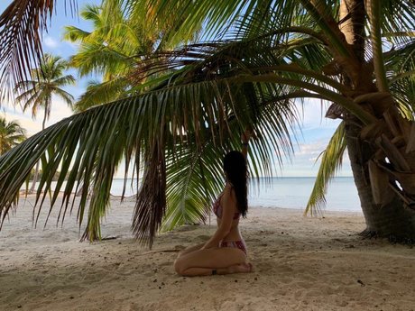 Nacktes geleaktes OnlyFans-Foto von Sacha Moon