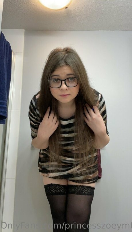 Nacktes geleaktes OnlyFans-Foto von Princesszoeymtf