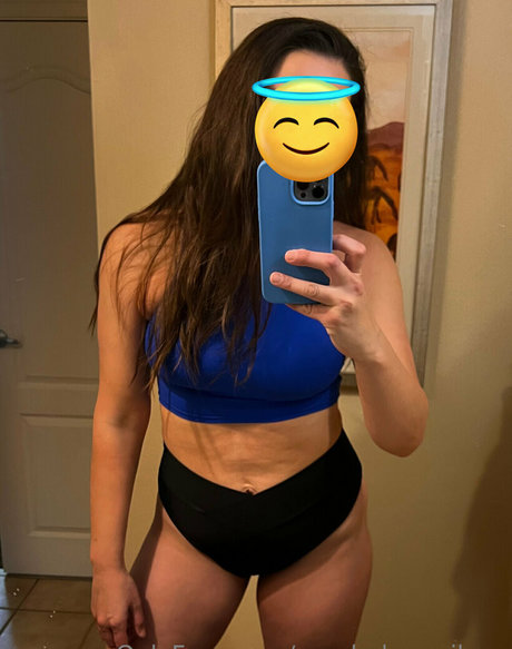 Nacktes geleaktes OnlyFans-Foto von Yourbabyemilyyy