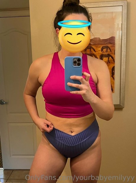 Nacktes geleaktes OnlyFans-Foto von Yourbabyemilyyy