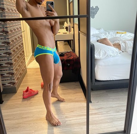 Nacktes geleaktes OnlyFans-Foto von Xxchilo