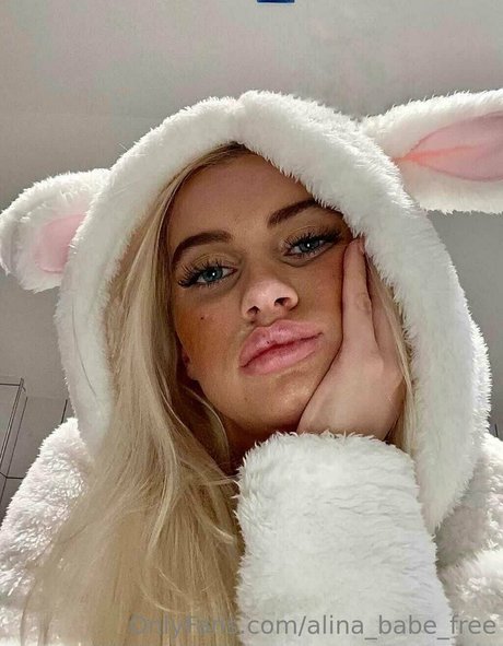 Nacktes geleaktes OnlyFans-Foto von Cutealinaa