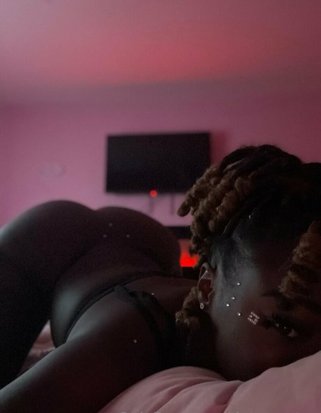 Nacktes geleaktes OnlyFans-Foto von Datznastyy