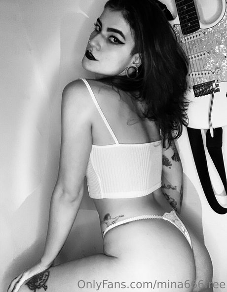 Nacktes geleaktes OnlyFans-Foto von Mina666free