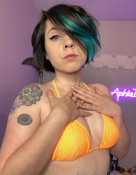 Nacktes geleaktes OnlyFans-Foto von Aphiademieuxpublic