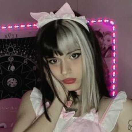 Nacktes geleaktes OnlyFans-Foto von Cherry Bella