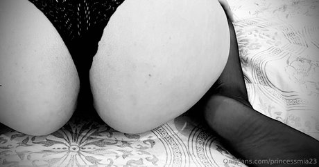 Nacktes geleaktes OnlyFans-Foto von Princessmia23