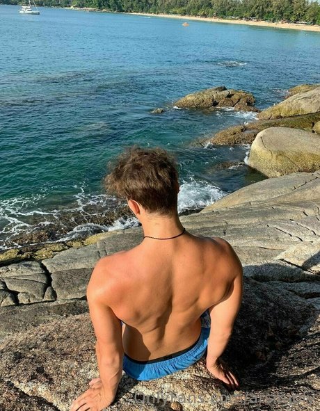 Nacktes geleaktes OnlyFans-Foto von Arsimply
