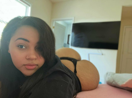 Nacktes geleaktes OnlyFans-Foto von Prettyfacesznfree