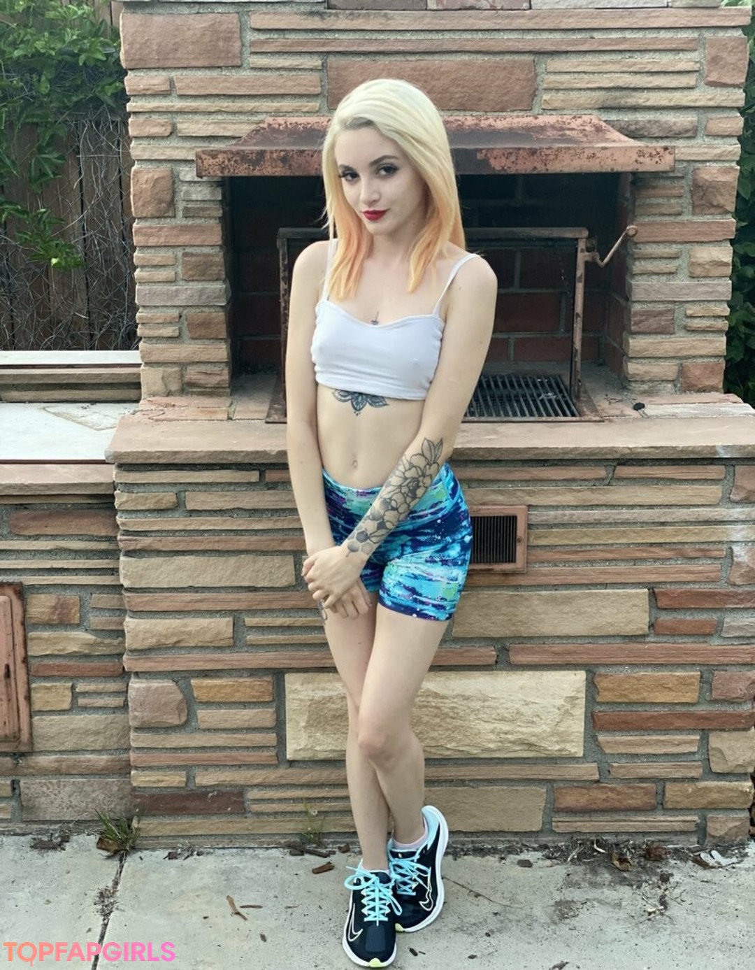 Nacktes geleaktes OnlyFans-Foto von Lola Fae #1052