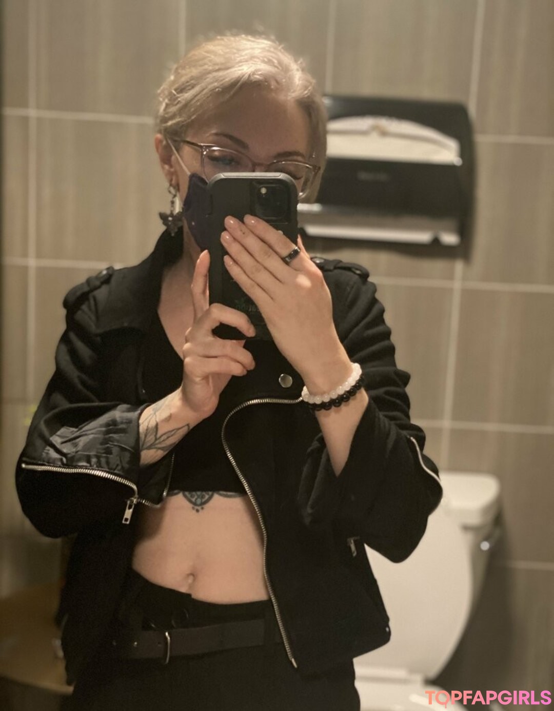 Nacktes geleaktes OnlyFans-Foto von Lola Fae #1170