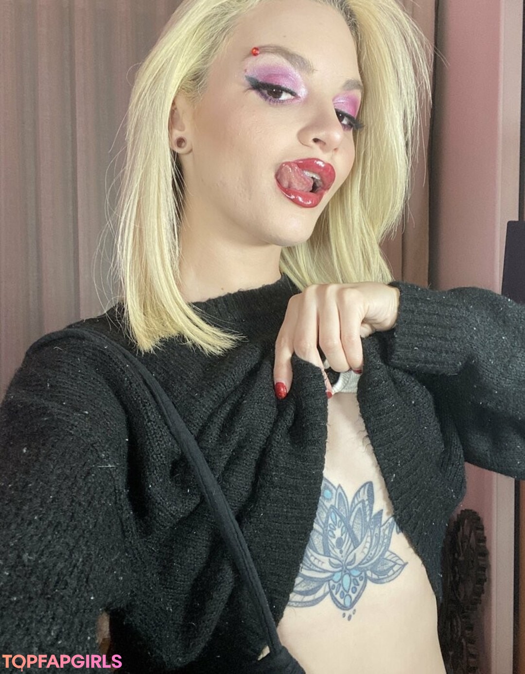 Nacktes geleaktes OnlyFans-Foto von Lola Fae #1205