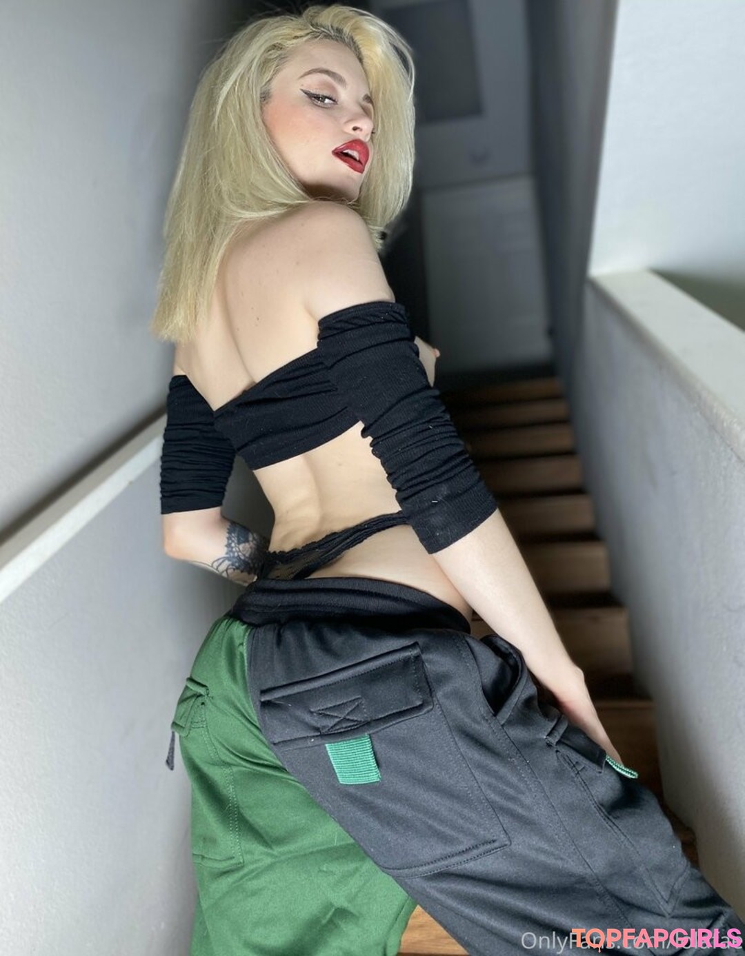 Nacktes geleaktes OnlyFans-Foto von Lola Fae #1329