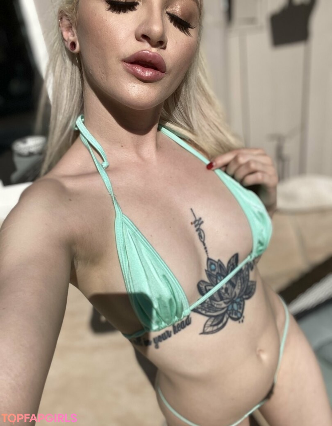 Nacktes geleaktes OnlyFans-Foto von Lola Fae #1454