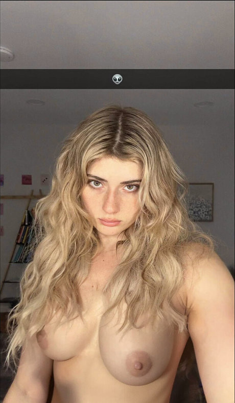 Nacktes geleaktes OnlyFans-Foto von Faith Ordway Ai Porn