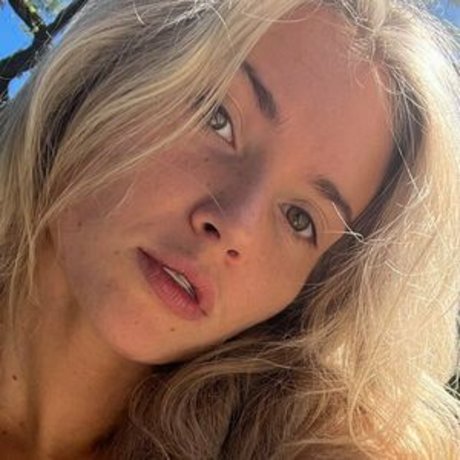 Nacktes geleaktes OnlyFans-Foto von Blondemauigirl