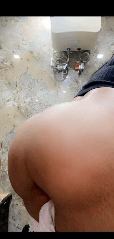 Nacktes geleaktes OnlyFans-Foto von Yajna Seni