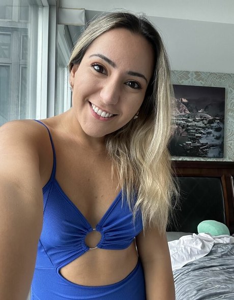 Nacktes geleaktes OnlyFans-Foto von Selina Amini