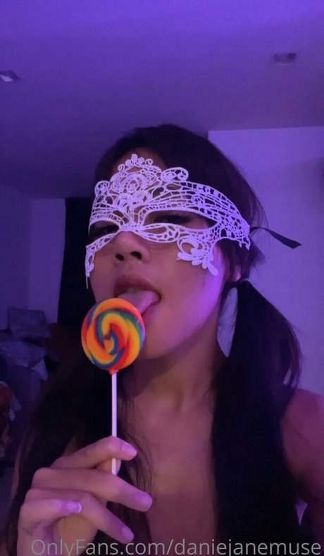Nacktes geleaktes OnlyFans-Foto von Daniejanemuse