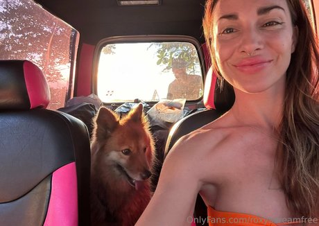 Nacktes geleaktes OnlyFans-Foto von Roxysdreamfree