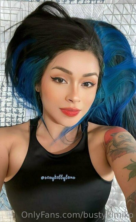 Nacktes geleaktes OnlyFans-Foto von Bustykimiko