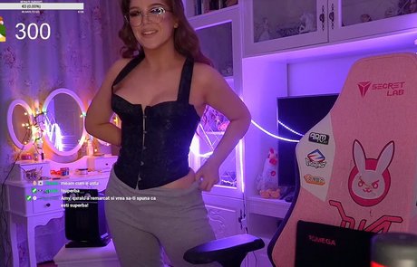 Nacktes geleaktes OnlyFans-Foto von Amyclaire97