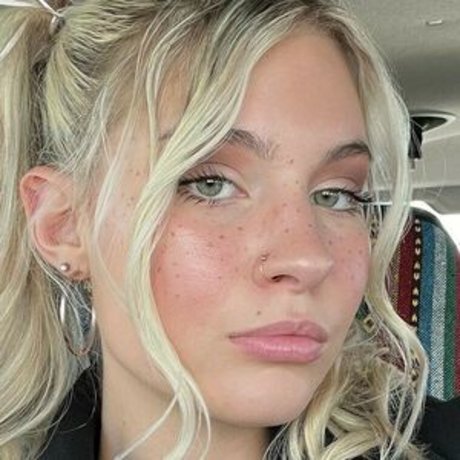 Nacktes geleaktes OnlyFans-Foto von Annie Angel