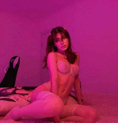 Nacktes geleaktes OnlyFans-Foto von Carolinemiss