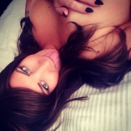 Nacktes geleaktes OnlyFans-Foto von Sadie Rae