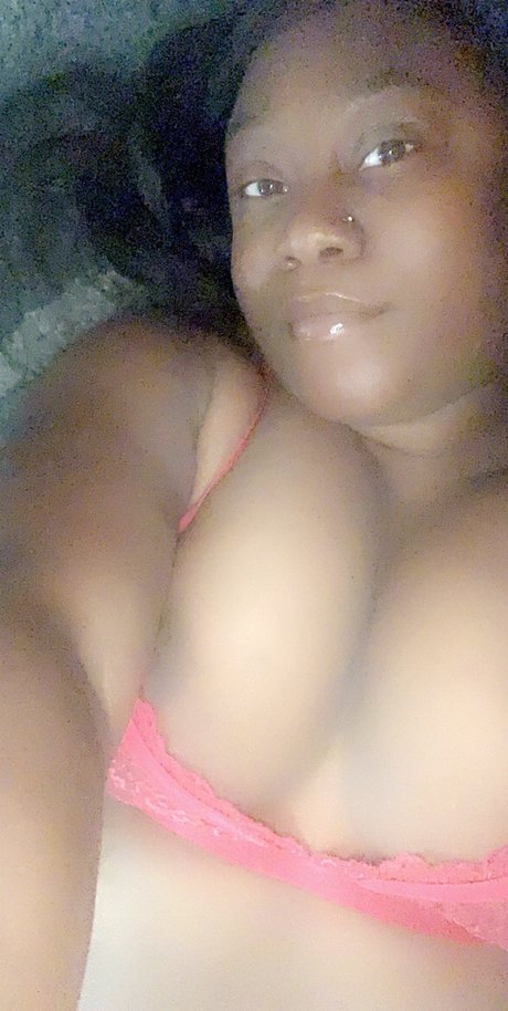 Nacktes geleaktes OnlyFans-Foto von Sasha Marie