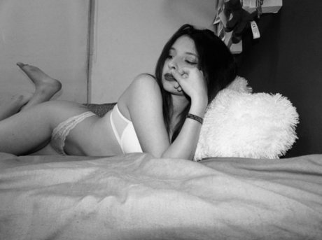 Nacktes geleaktes OnlyFans-Foto von Saruka