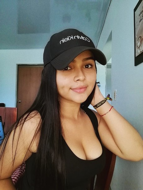 Nacktes geleaktes OnlyFans-Foto von Sarita Olarte