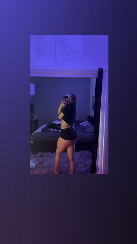 Nacktes geleaktes OnlyFans-Foto von Sarah Jane