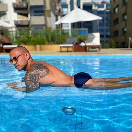 Nacktes geleaktes OnlyFans-Foto von Saradocarioca