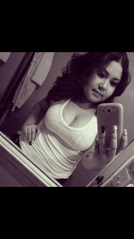 Nacktes geleaktes OnlyFans-Foto von Sarai Valenzuela