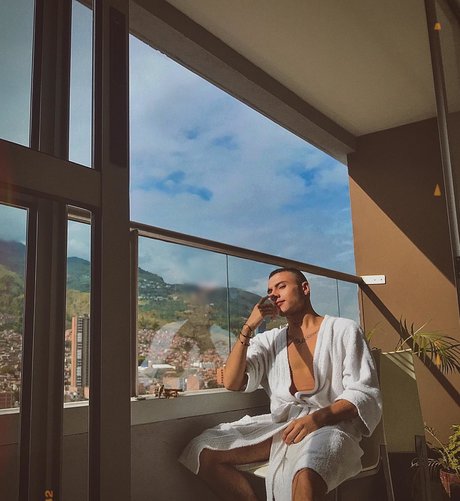 Nacktes geleaktes OnlyFans-Foto von Santiago Pulgarin