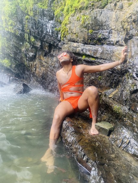 Nacktes geleaktes OnlyFans-Foto von Sant