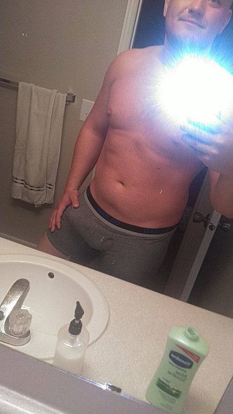 Nacktes geleaktes OnlyFans-Foto von Talon