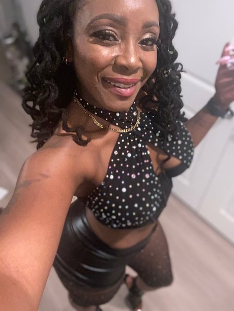 Nacktes geleaktes OnlyFans-Foto von Sweetqueencookie