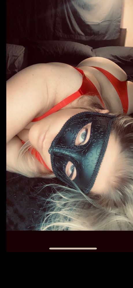 Nacktes geleaktes OnlyFans-Foto von Saramarie1376