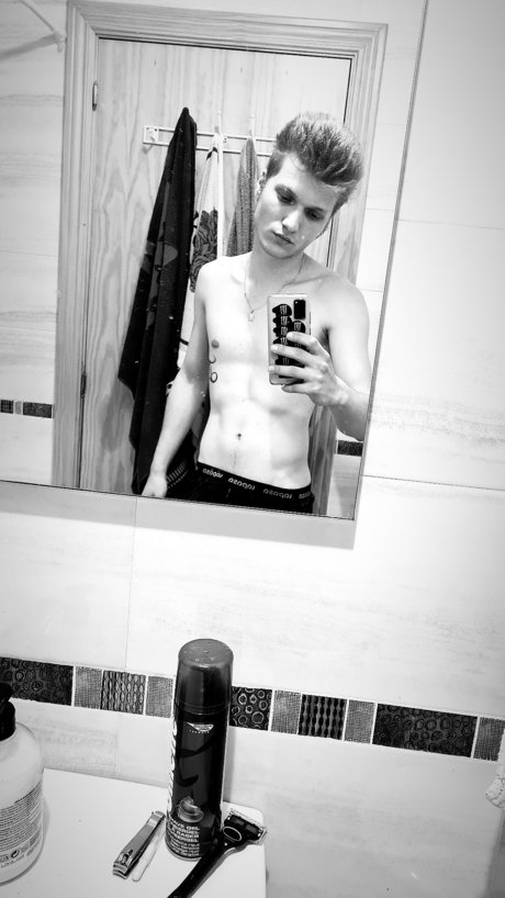 Nacktes geleaktes OnlyFans-Foto von Rumito