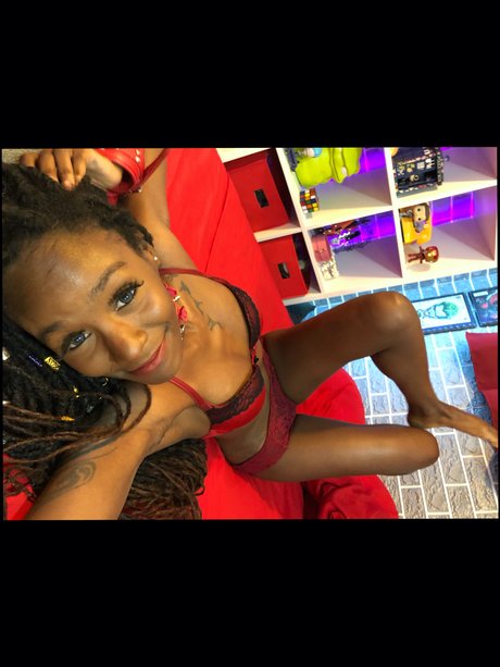 Nacktes geleaktes OnlyFans-Foto von Sweetgirlkili